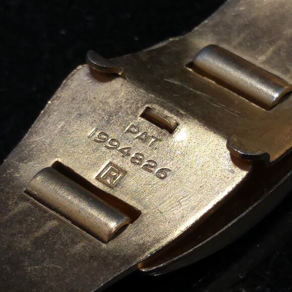 1930s Hinged Brass Bracelet Engraved Monogram Patent Design Vintage Jewelry - Picture 3 of 10